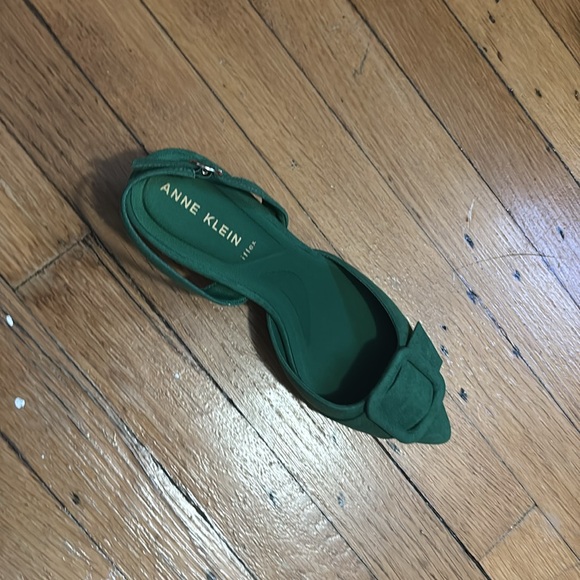 Anne Klein Green Slingback Pointed Toe Shoes🤩 - Picture 2 of 7